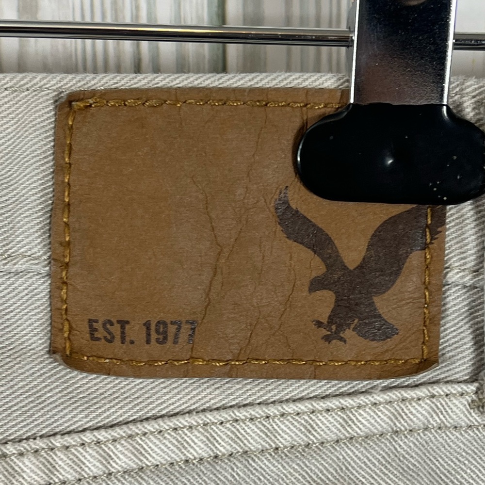 AEO Khaki Denim Jeans - Picture 3 of 5
